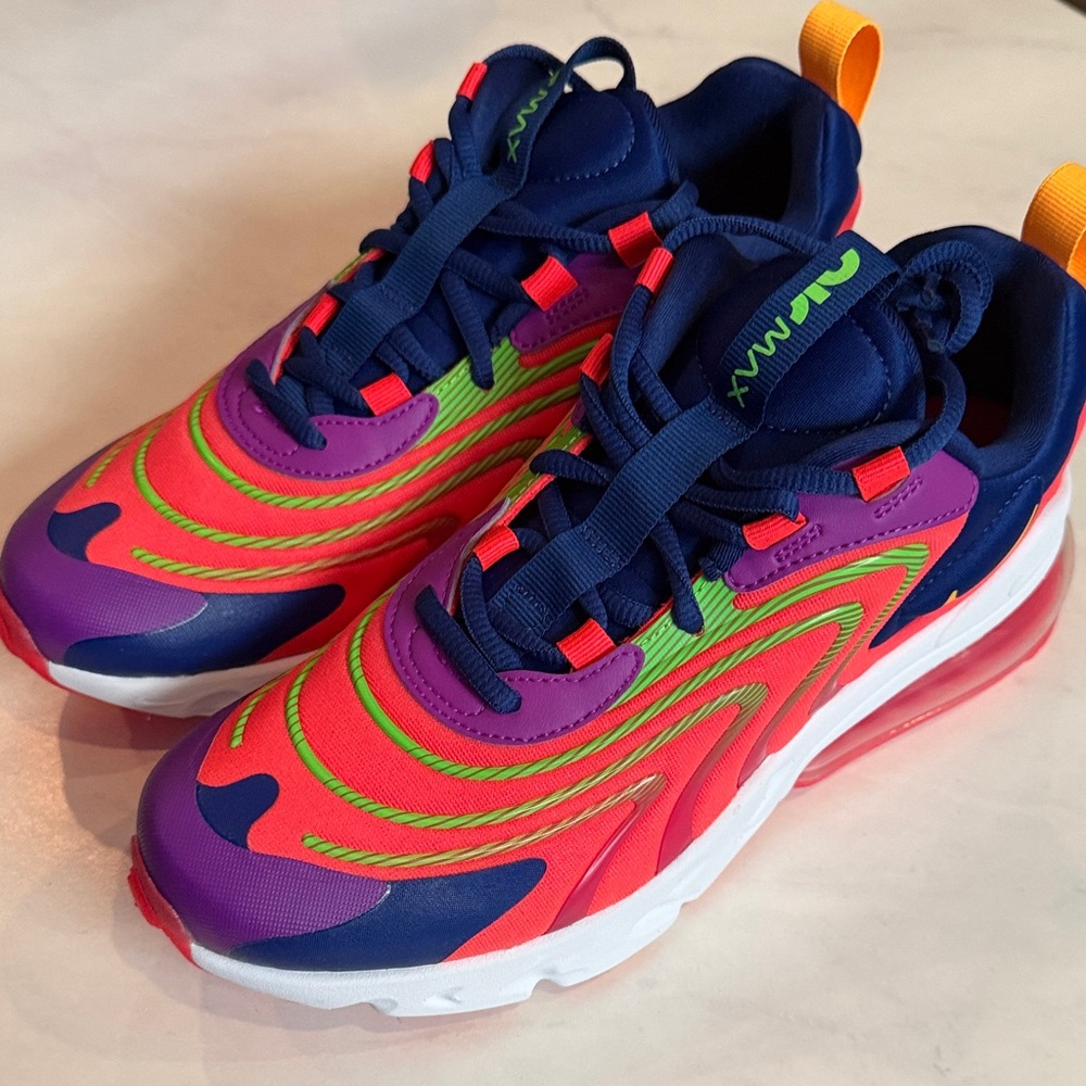 Nike Air Max 270 React ENG Crimson - Picture 2 of 3